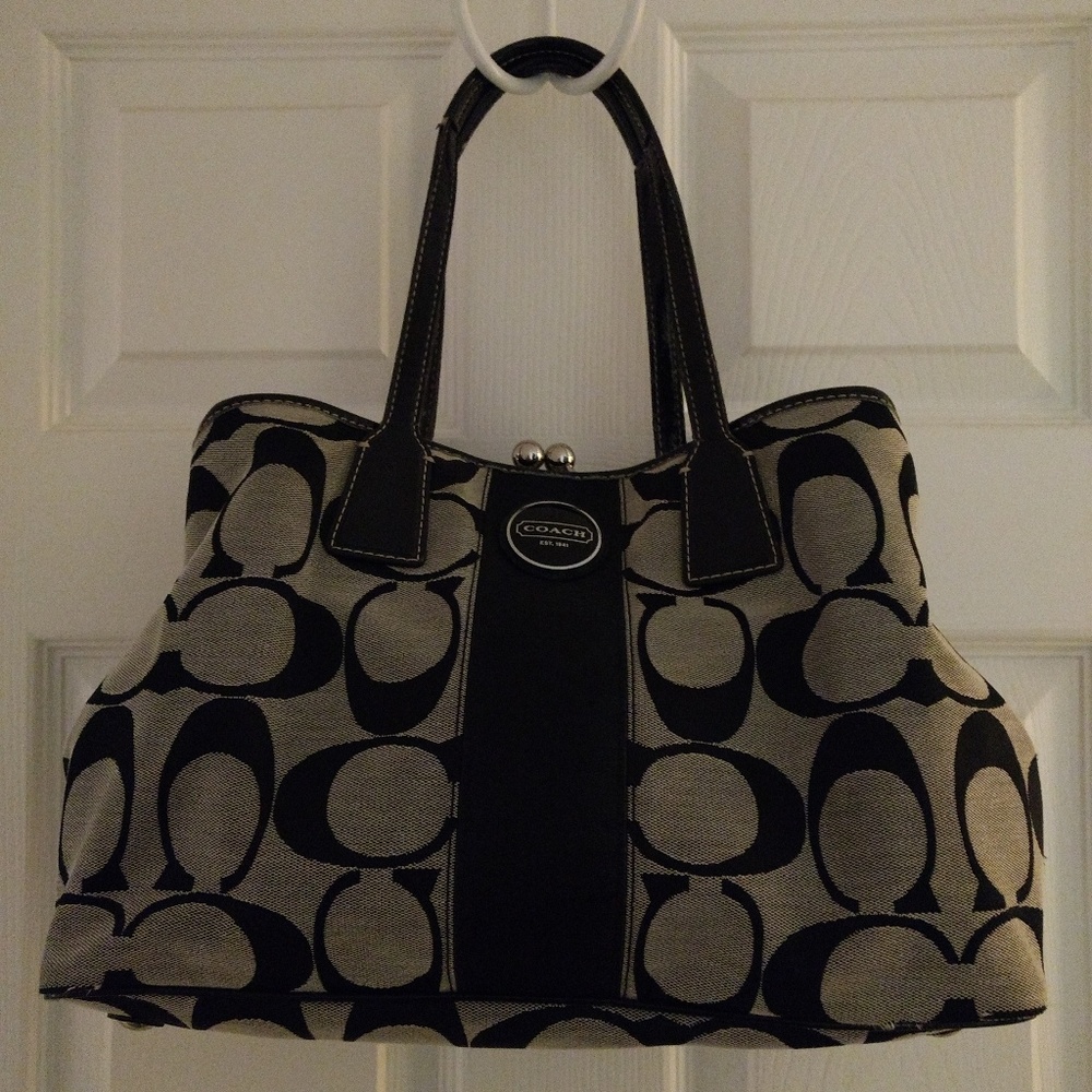 Coach black/grey purse